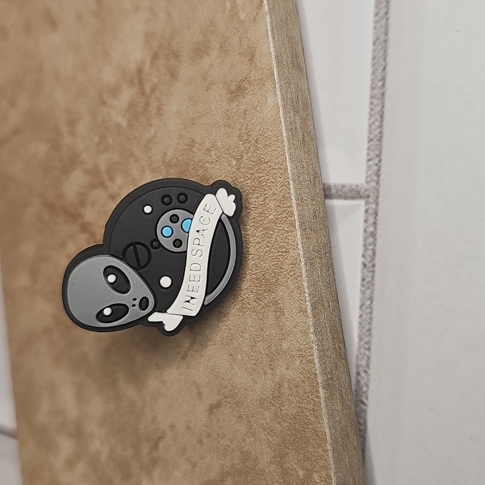 Alien Rubber Pin with 'I Need Space' Banner